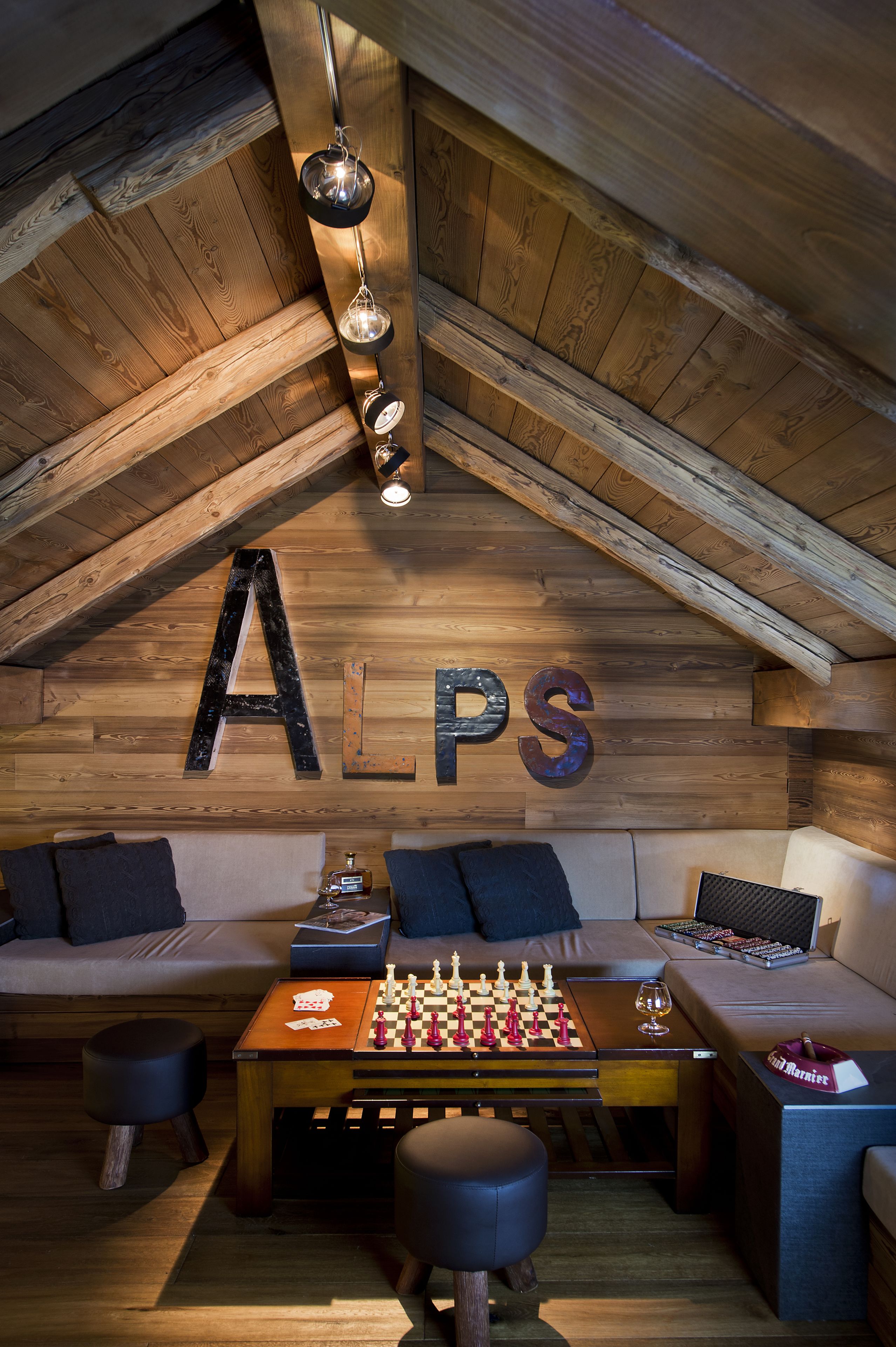 family suite, 1 bedroom | living room | flat-screen tv, offices