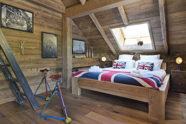 Con stile personalizzato, con arredamento individuale, tende oscuranti