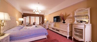 Chengdu Longhu Beach Hotel