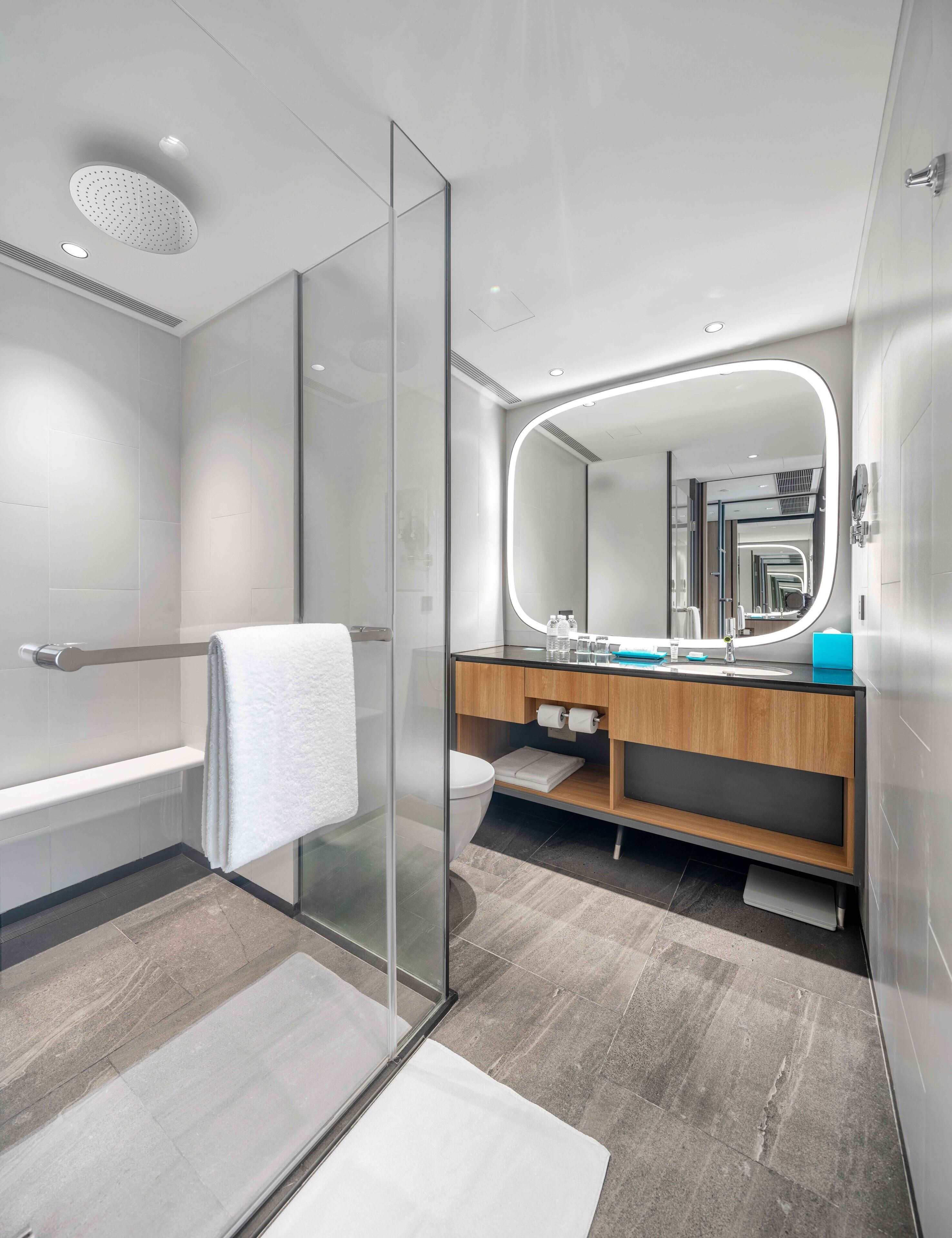 shower, rainfall showerhead, free toiletries, hair dryer