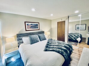 1 soverom, memory foam-senger, strykejern/-brett og wi-fi (inkludert)