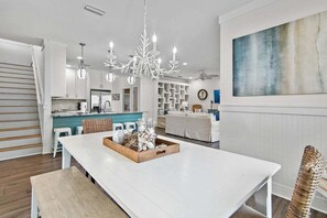 Dining - Amazing Porches - 5 Bikes - Next to Rosemary shops & restaurants - `Flip Flop Happy` (Panama City Beach)