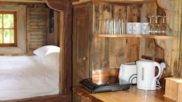 Cowboy Hut | ์ ์ฉ ๊ฐ์ด ์ฃผ๋ฐฉ | ๋์ฅ๊ณ , ์ ์๋ ์ธ์ง