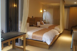 Family Quadruple Room - Nikaido Bussiness Hotel (Minxiong)