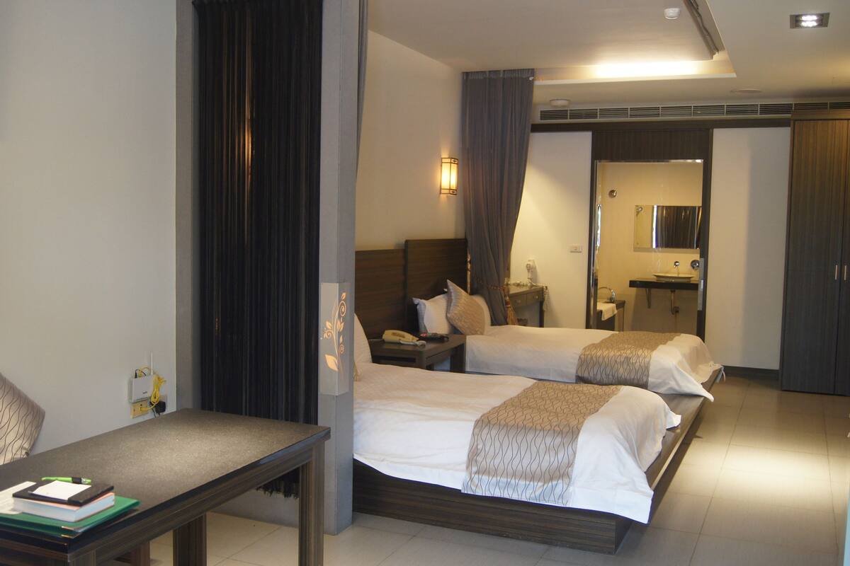 Classic Double Room | In-room safe, desk, blackout curtains, free WiFi