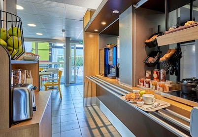 B&B HOTEL CAEN Sud