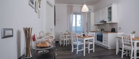 Buffet déjeuner gratuit tous les jours