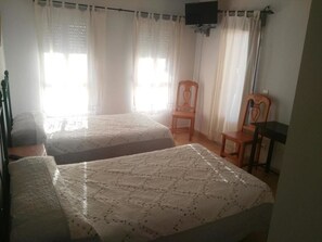 Doppel- oder Zweibettzimmer