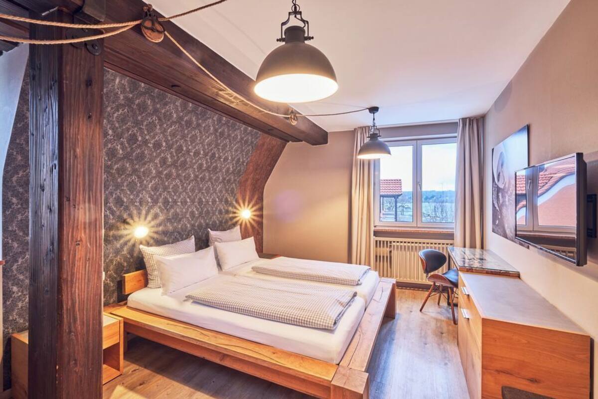 standard double room | in-room safe, desk, soundproofing, free wifi