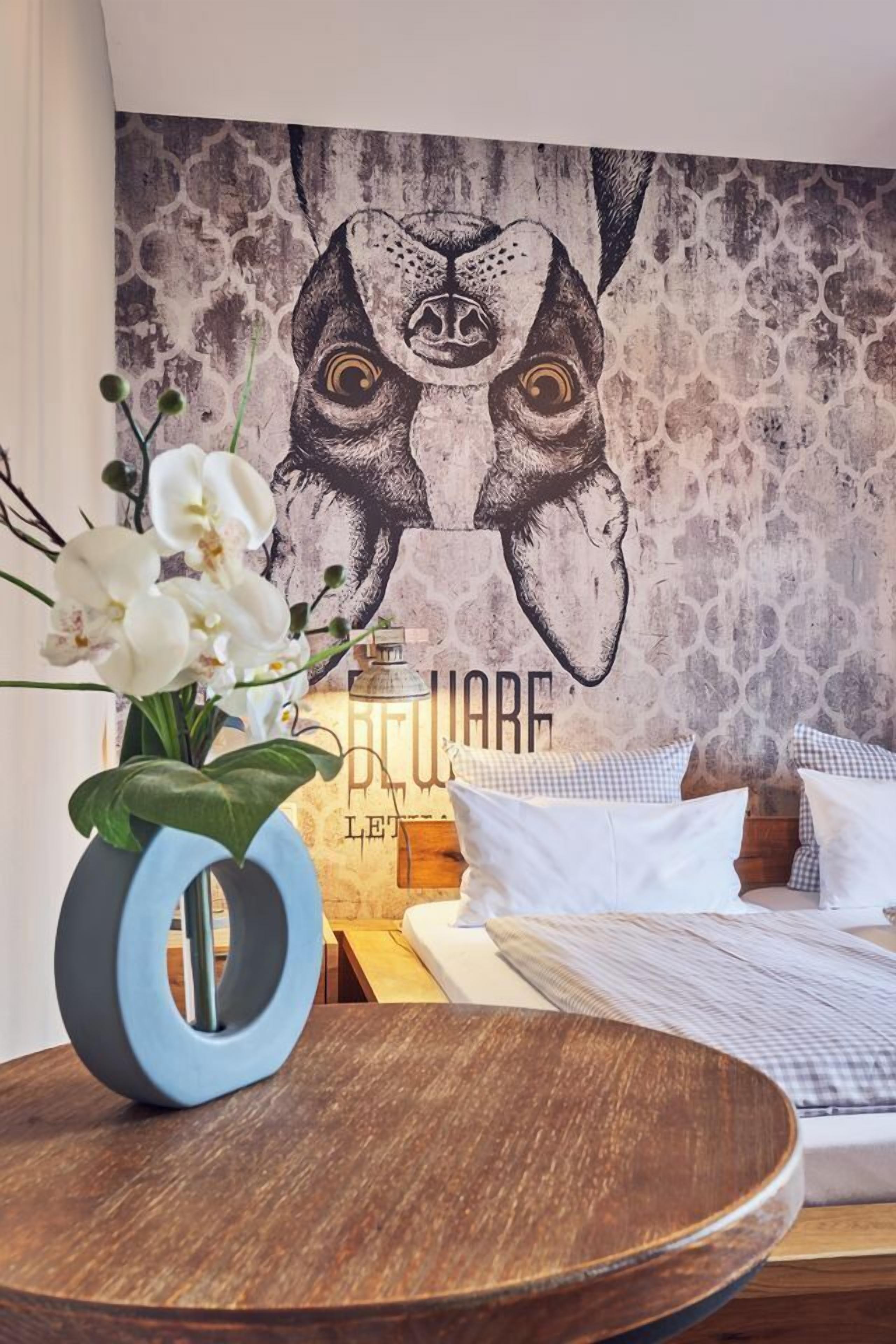 standard double room | in-room safe, desk, soundproofing, free wifi