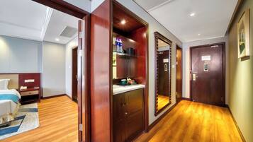 Executive Suite, City View