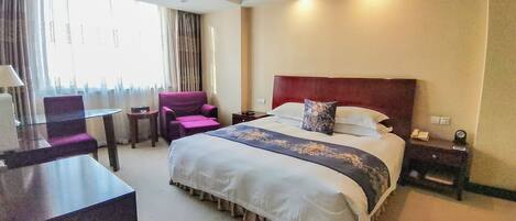 Habitación ejecutiva | Cortinas opacas, tabla de planchar con plancha, wifi gratis