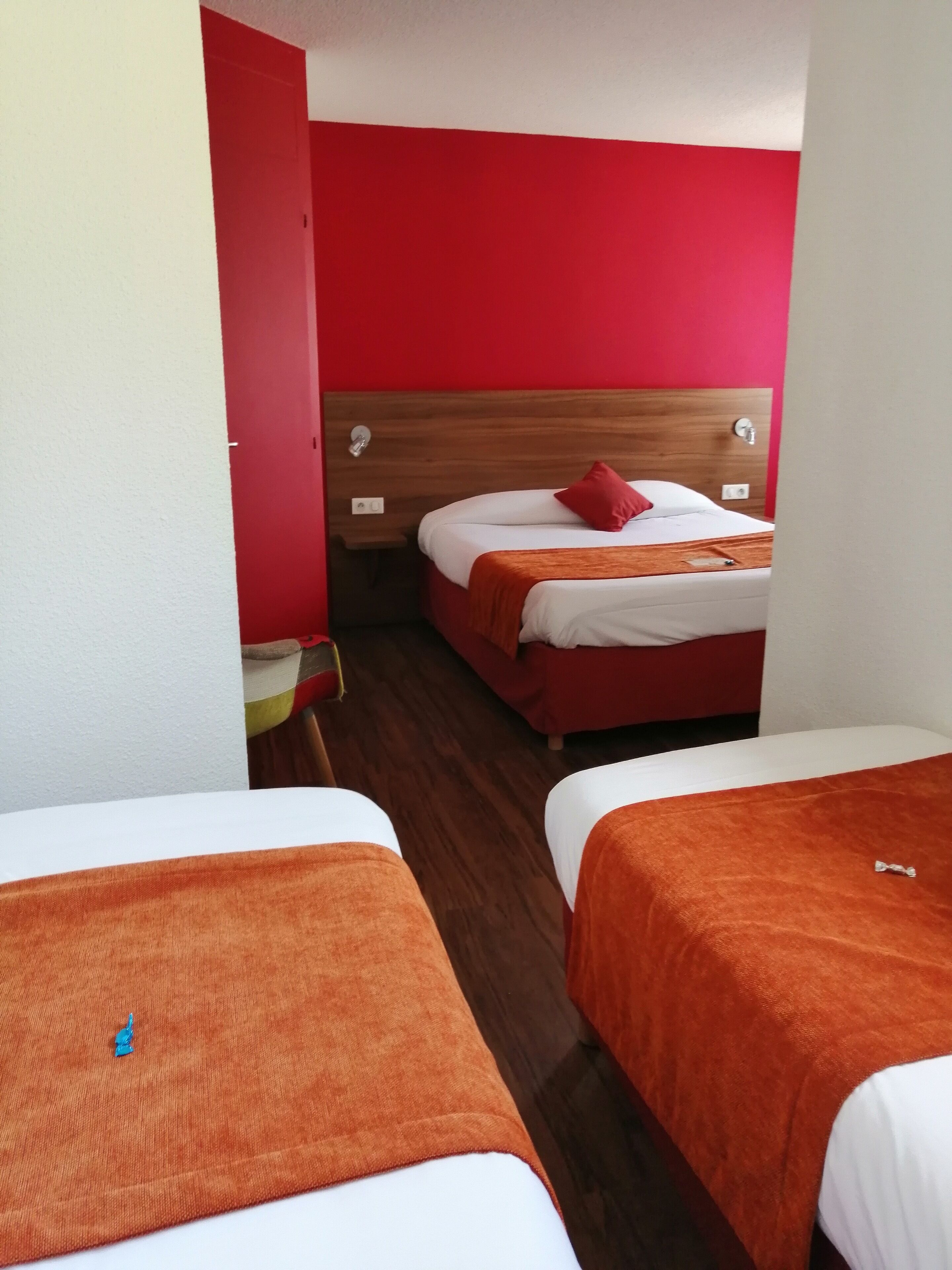 desk, iron/ironing board, free cots/infant beds, rollaway beds