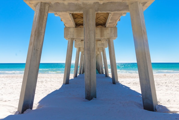 Beach - Lorvis Lair 2 Bedroom Condo by RedAwning (Panama City Beach)