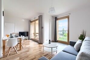 Business Apartment, 1 Queen Bed with Sofa bed | Living area | Flat-screen TV - P&O Apartments Kolejowa (Warsaw)