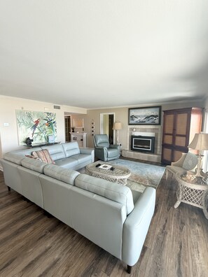 Condo, 4 Bedrooms | Living area