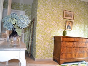 Comfort Double Room, Ensuite, Garden View (Basalte) | Bahagian dalam