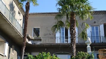 Fyrir utan