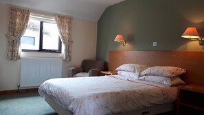 Iron/ironing board, free WiFi, bed sheets