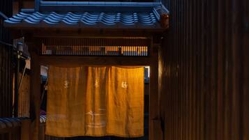 Entrada al alojamiento