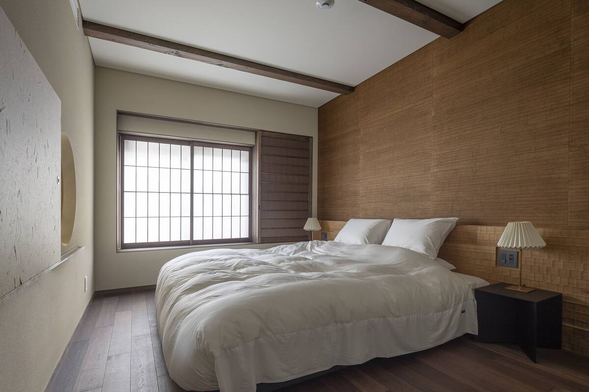 CAMPTON KIYOMIZU 8 (with wooden bathtub),King bed x1 for 2 people, Futon for the others | Down comforters, in-room safe, soundproofing, iron/ironing board