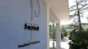 Entrada al alojamiento