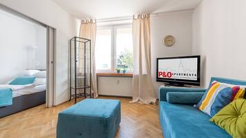 Business-Apartment | BĂŒgeleisen/BĂŒgelbrett, kostenloses WLAN, BettwĂ€sche