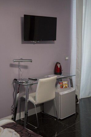 Cafetera y tetera y tetera eléctrica 