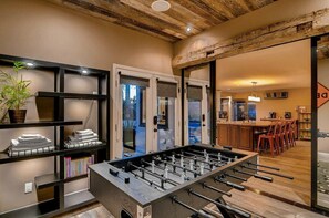 Spielezimmer