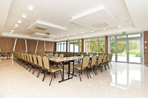 Business center - Wielspin (Puszczykowo)