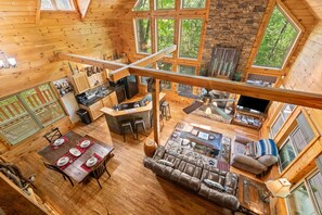 Smart TV, fireplace, DVD player - Secluded Cabin | Sauna | Hot Tub | Pet Friendly | Game Room | Wrap Around Deck (Cleveland)
