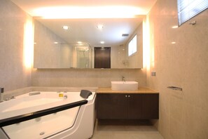 4 Bedroom | Bathroom - Ohana Luxury Bungalow (Petaling Jaya)