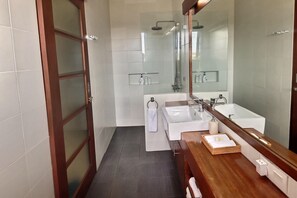 Haartrockner, Handtücher