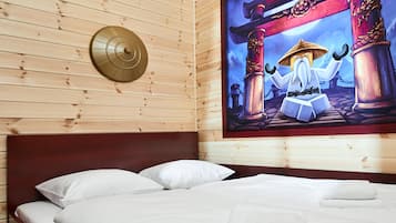 LEGO® NINJAGO® Cabin (Linen Excluded) | 2 phòng ngủ, nôi/giường cho trẻ sơ sinh (phụ phí)