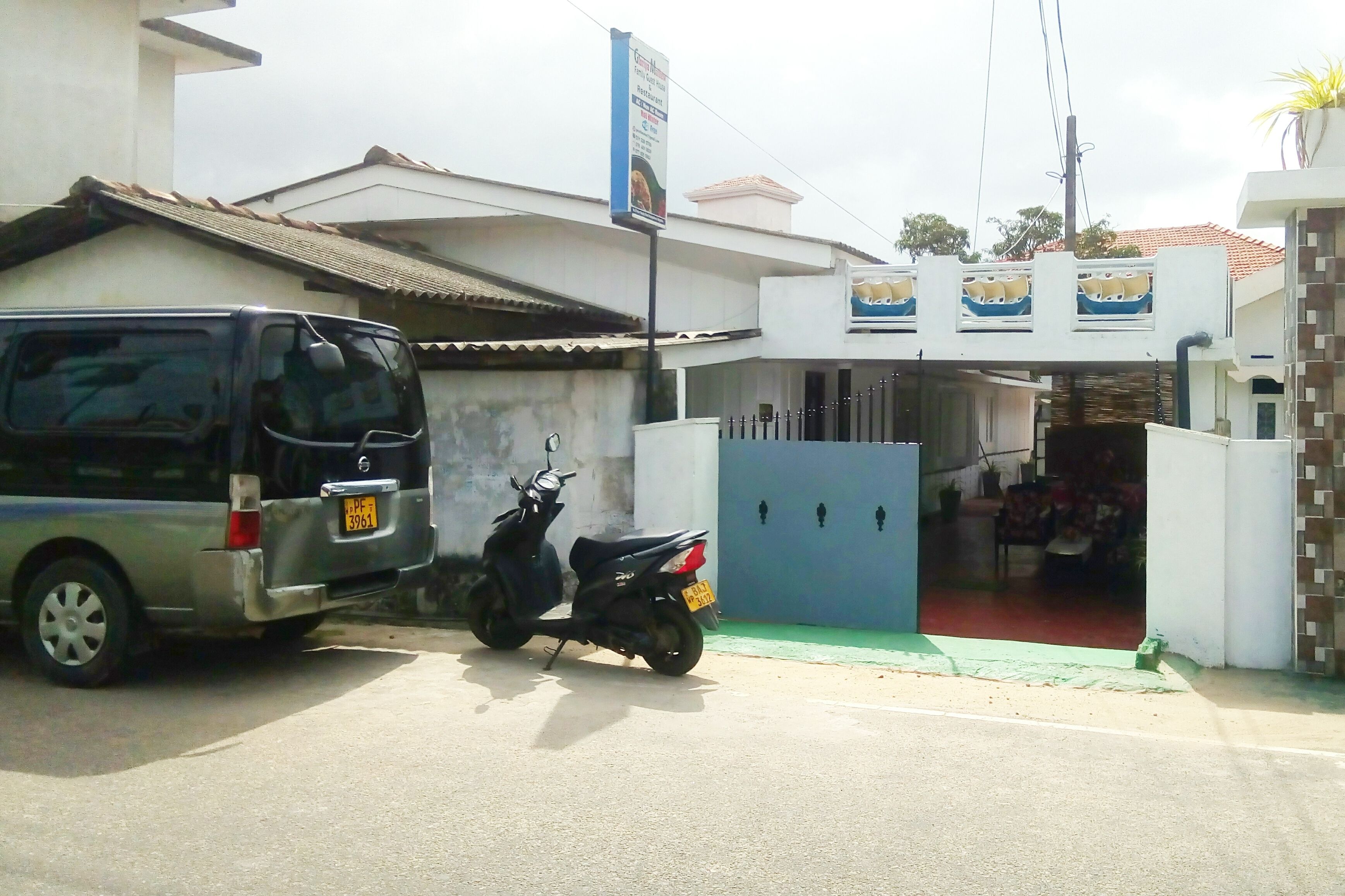 Foto - Gloriya Mathews family villa