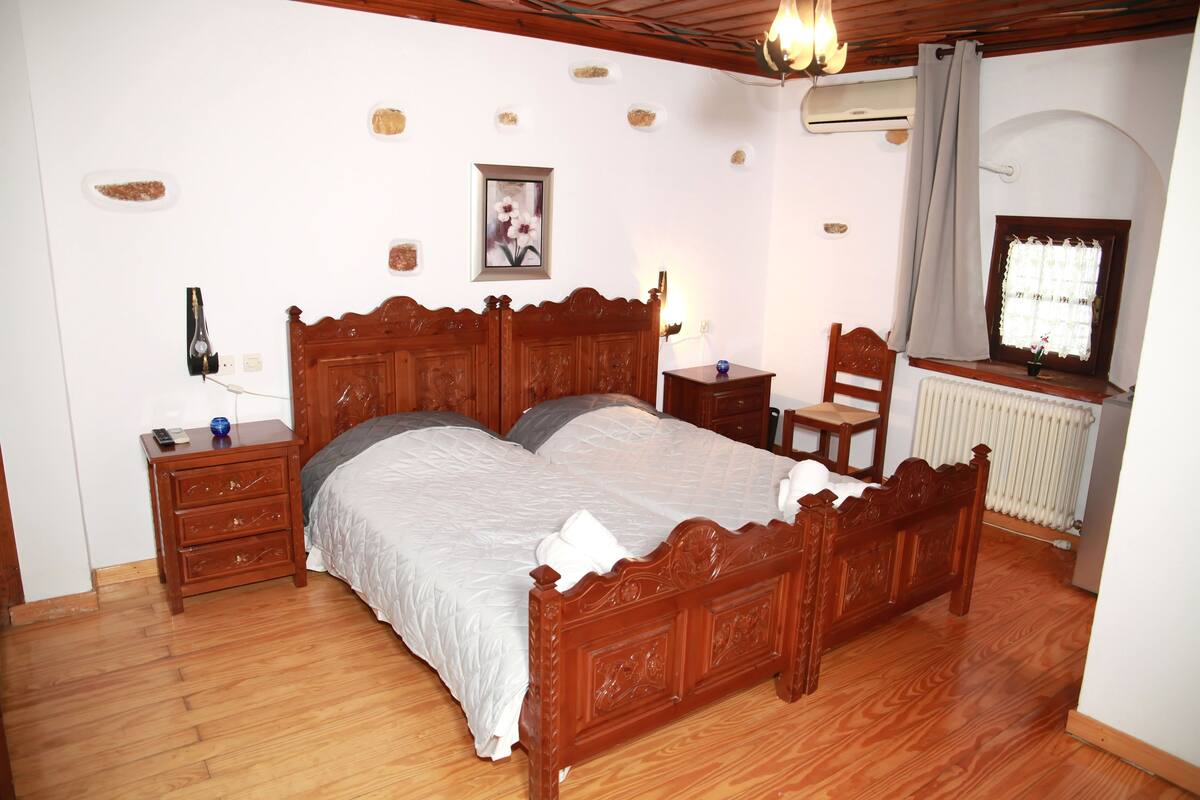 Superior Double Room, Multiple Beds | In-room safe, iron/ironing board, free cribs/infant beds, free WiFi