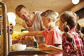 Free daily buffet breakfast