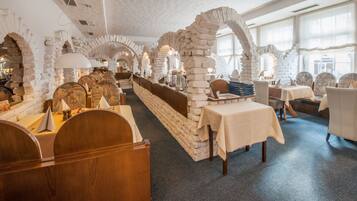 Lunch and dinner served, Argentinean cuisine