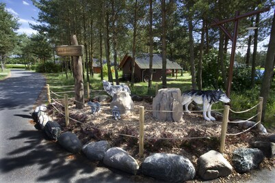 LEGOLAND Wilderness Barrels & Cabins