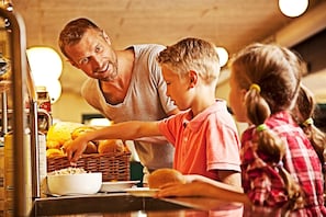 Free daily buffet breakfast
