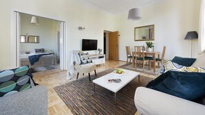 Comfort Apartment | Living room | Flat-screen TV - P&O Apartments Podwale 4 (Warsaw)