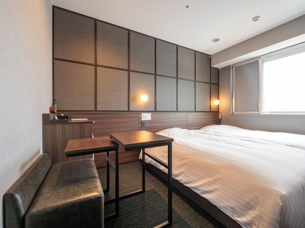 Tomannsrom (Hollywood) | Skrivebord, strykejern/-brett, wi-fi (inkludert) og sengetøy