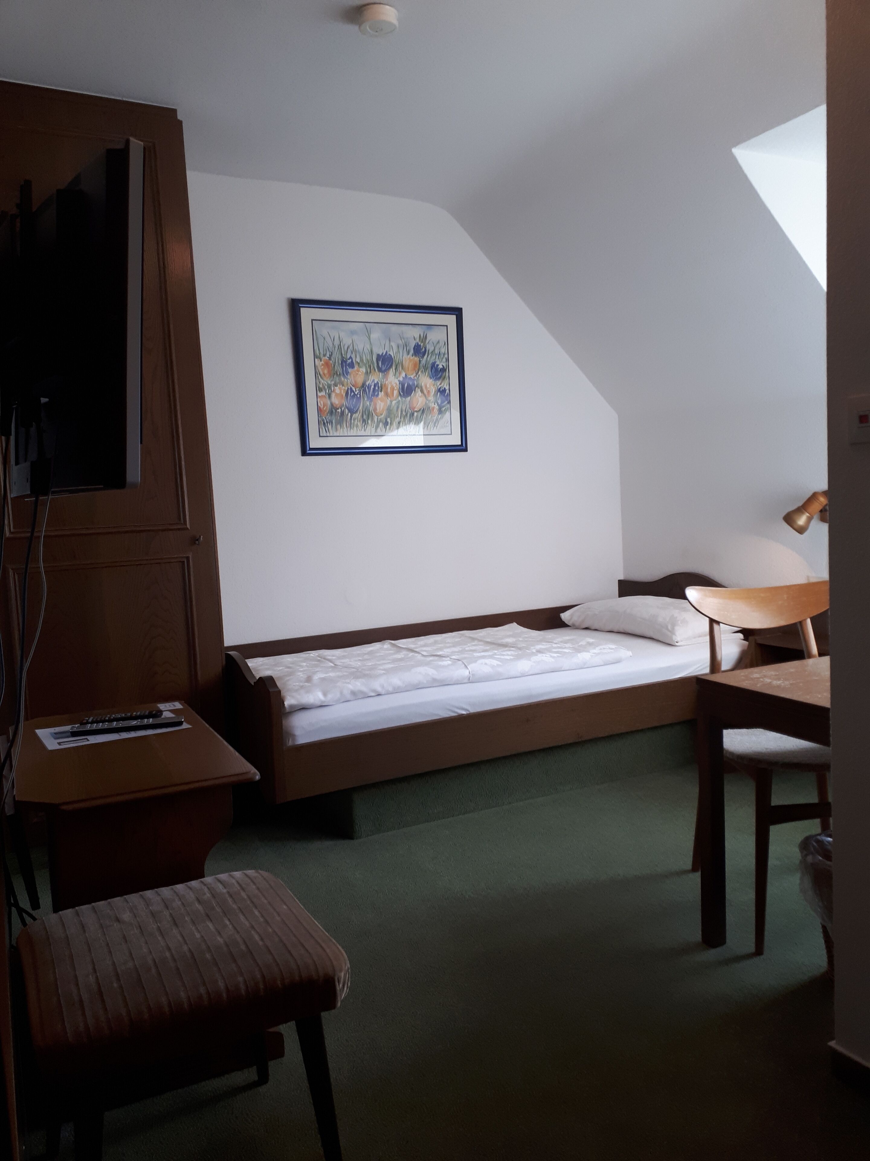 Chambre Simple | Bureau, Wi-Fi gratuit, draps fournis