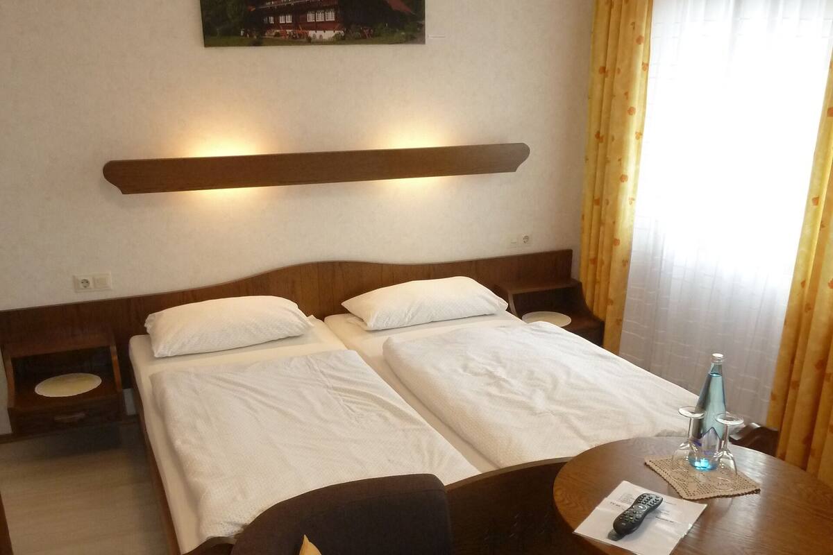 Chambre Double | Bureau, Wi-Fi gratuit, draps fournis