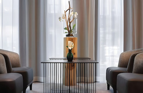 Leonardo Royal Hotel Munich Bavaria Towers