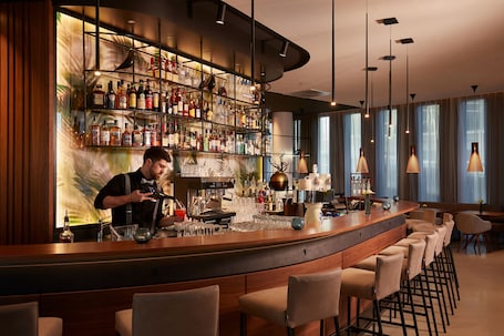 Bar (sur place). HYPERION Hotel München