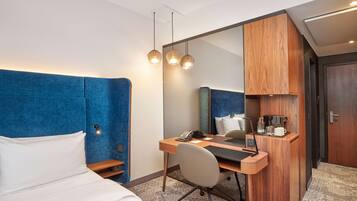 Egyptian cotton sheets, premium bedding, free minibar, in-room safe