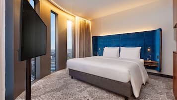Business Room | Egyptian cotton sheets, premium bedding, free minibar, in-room safe