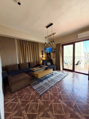 LCD TV - MarGio Skiathos Apartments (Skiathos)