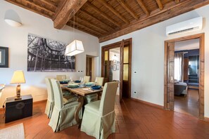 Deluxe Apartment, 2 Bedrooms, City View | Private kitchen - Heart of Florence Pitti 2 Bed-apartment (Florence)